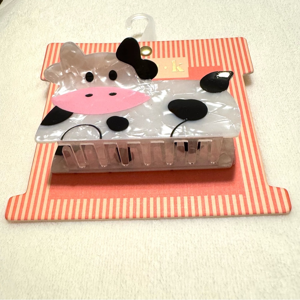 Piper K Cute Cow Hair Claw Clip - Picture 2 of 3